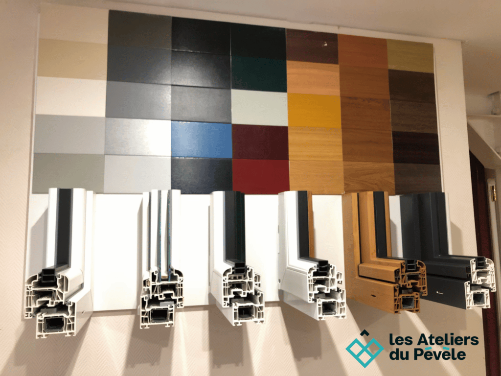photo démonstration couleurs de fenêtres pvc